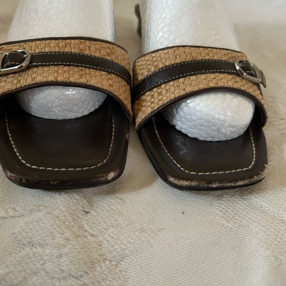 Vintage Ann Taylor Basket Weave and Brown Strap Slip On Style Sandal - Picture 6 of 9